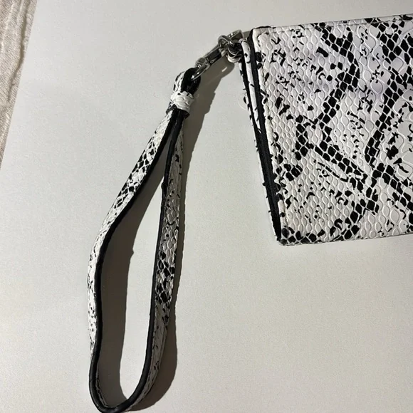 Victoria's Secret Black and White Clutch with Snakeskin Pattern - Picture 5 of 7